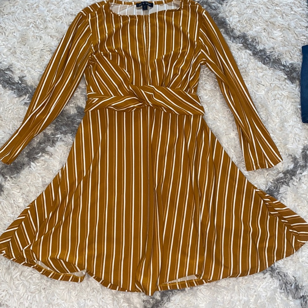Striped Gold and white short dress